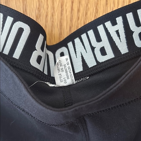 Under Armour Black Capri Leggings - Picture 2 of 9